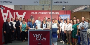 01 stand Anacam associati